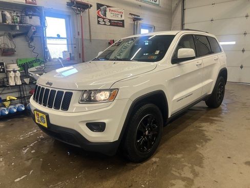 Used 2016 Jeep Grand Cherokee Laredo w/ Quick Order Package 23E image 1