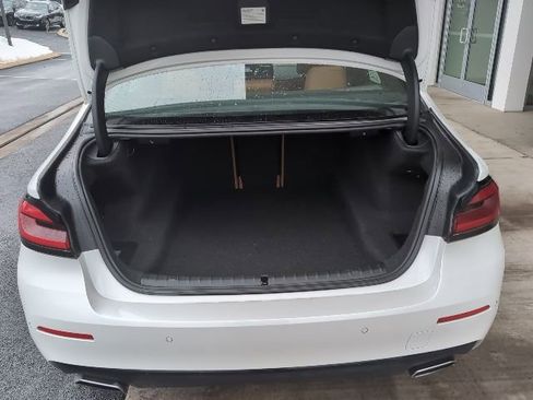 Used 2023 BMW 530i xDrive w/ Premium Package image 28