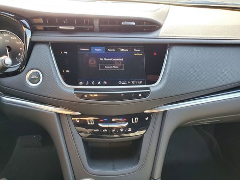 Certified 2024 Cadillac XT5 Premium Luxury w/ LPO, Floor Liner Package image 32