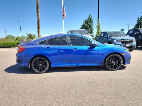 Used 2019 Honda Civic Sport image 2