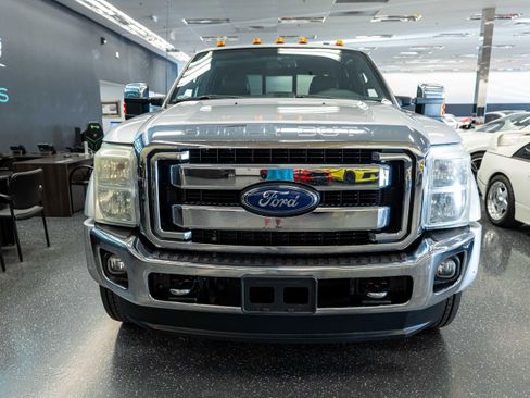 Used 2016 Ford F450 Lariat w/ Lariat Ultimate Package AWD/4WD image 2