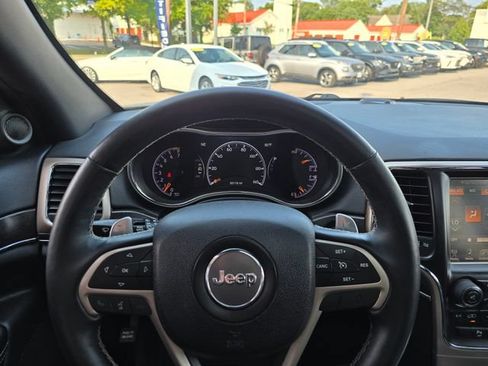 Used 2016 Jeep Grand Cherokee Limited w/ Luxury Group II AWD/4WD image 12