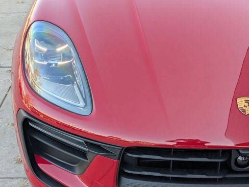 New 2026 Porsche Macan image 12