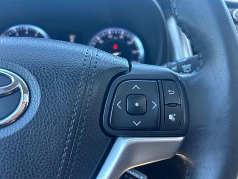 Used 2015 Toyota RAV4 XLE AWD/4WD image 28