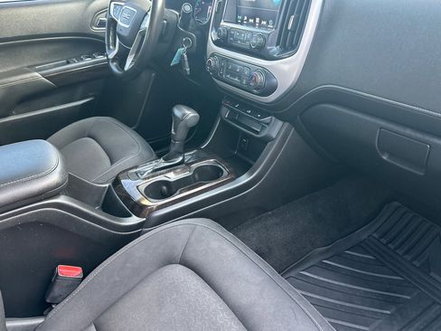 Used 2018 GMC Canyon SLE w/ SLE Convenience Package image 15