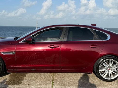 Used 2016 Jaguar XF Prestige AWD/4WD image 8