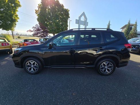 Used 2019 Subaru Forester Premium image 7