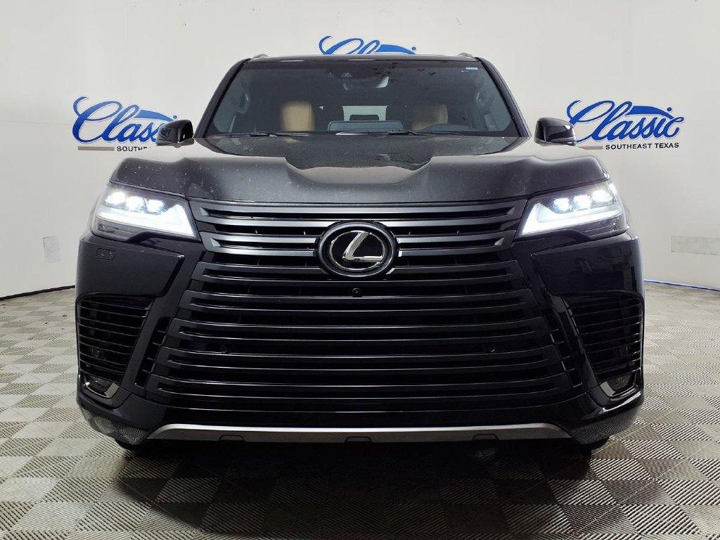 Used 2024 Lexus LX 600 4WD w/ Appearance Package image 3
