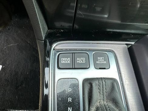 Used 2014 Hyundai Equus Signature RWD image 11