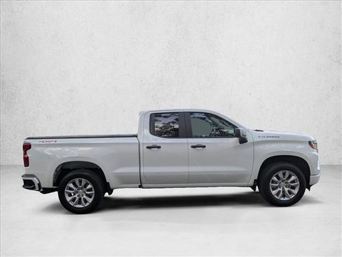 Used 2024 Chevrolet Silverado 1500 Custom image 4