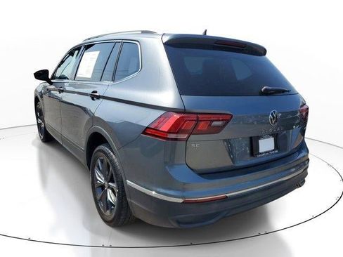 Used 2022 Volkswagen Tiguan SE AWD/4WD image 4