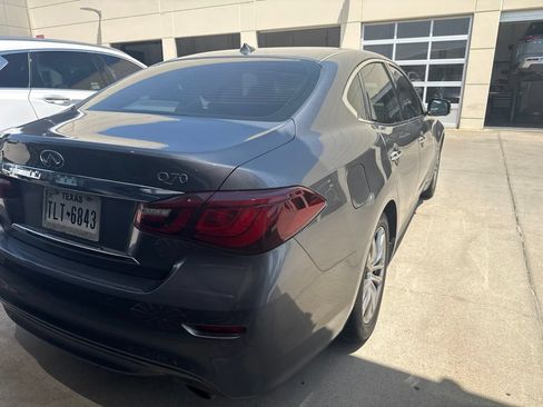 Used 2019 INFINITI Q70 Luxe w/ Proactive Package RWD image 4