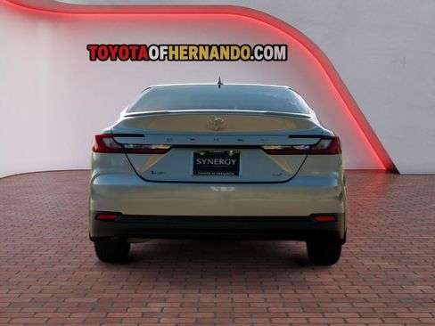 Used 2025 Toyota Camry LE w/ Convenience Package FWD image 7
