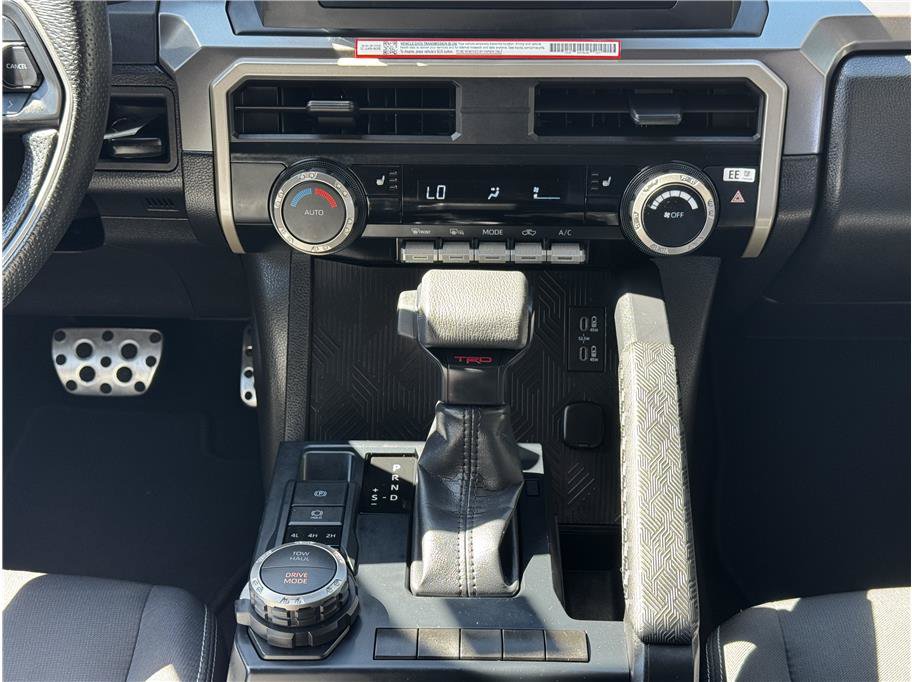Used 2025 Toyota Tacoma TRD Sport AWD/4WD image 25