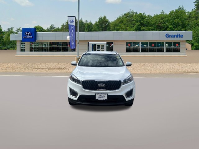 Used 2016 Kia Sorento AWD w/ LX Convenience Package image 3