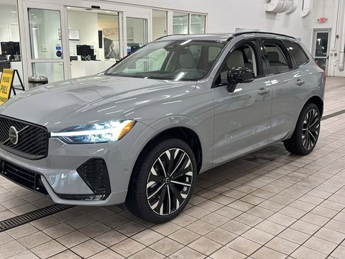 New 2026 Volvo XC60 B5 Ultra w/ Protection Package Premier image 9