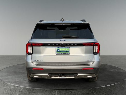 Used 2025 Ford Explorer Active w/ Active Comfort Package AWD/4WD image 7