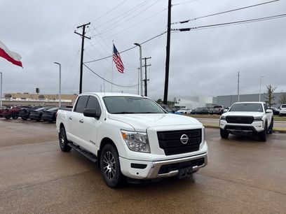 Certified 2021 Nissan Titan SV w/ SV Convenience Package