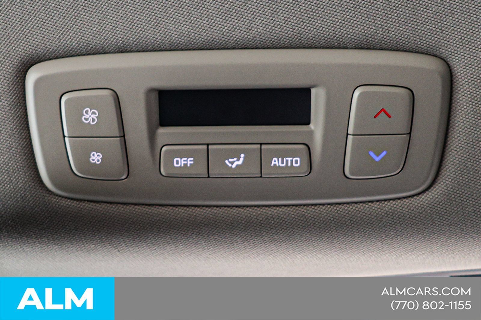 Used 2025 Kia Carnival FWD image 44