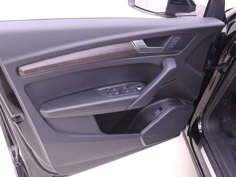 Certified 2023 Audi Q5 Premium AWD/4WD image 12