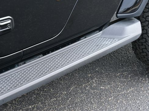 Used 2021 Jeep Gladiator Sport image 32