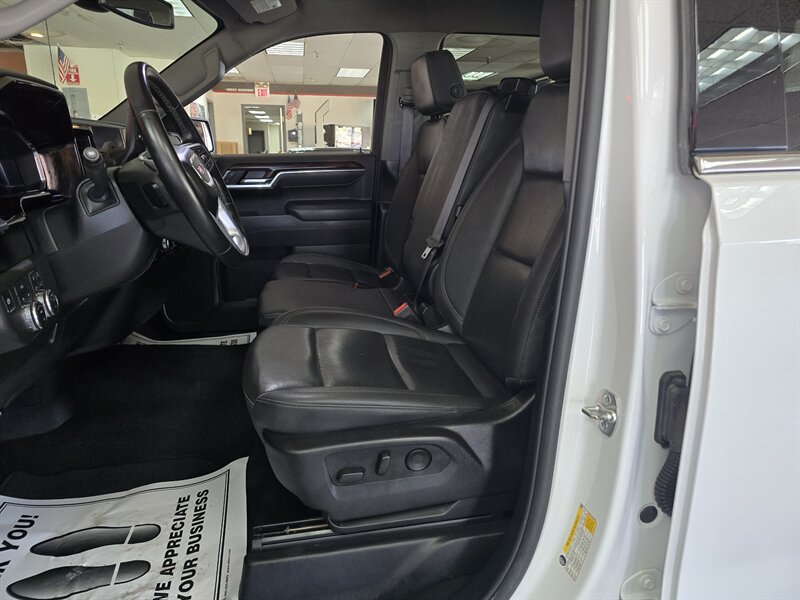 Used 2025 GMC Sierra 1500 SLT AWD/4WD image 11