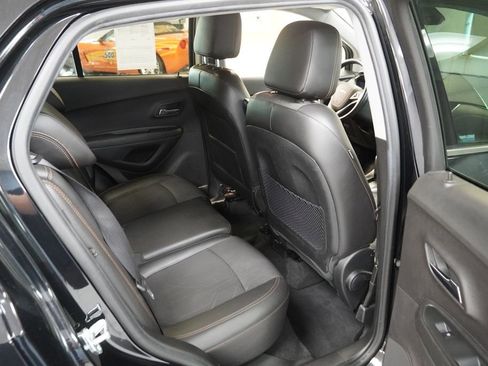 Used 2018 Chevrolet Trax LT w/ LT Convenience Package FWD image 20