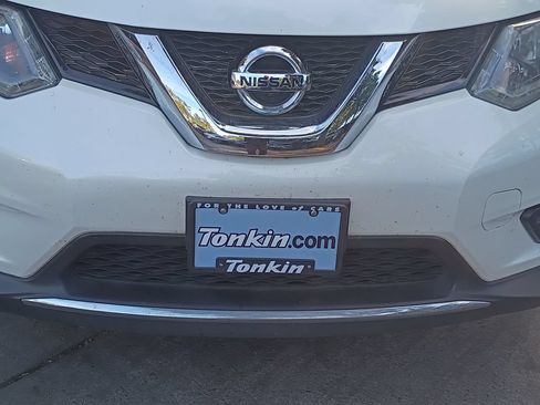 Used 2015 Nissan Rogue SV w/ SV Premium Package AWD/4WD image 12
