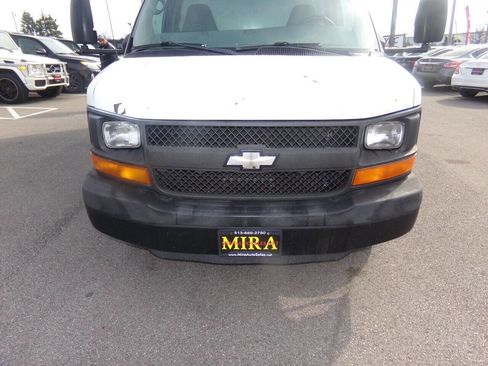 Used 2009 Chevrolet Express 3500 3500 2dr Commercial/Cutaway/Ch image 40