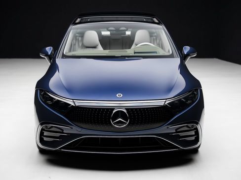 Used 2022 Mercedes-Benz EQS 580 4MATIC Sedan image 6