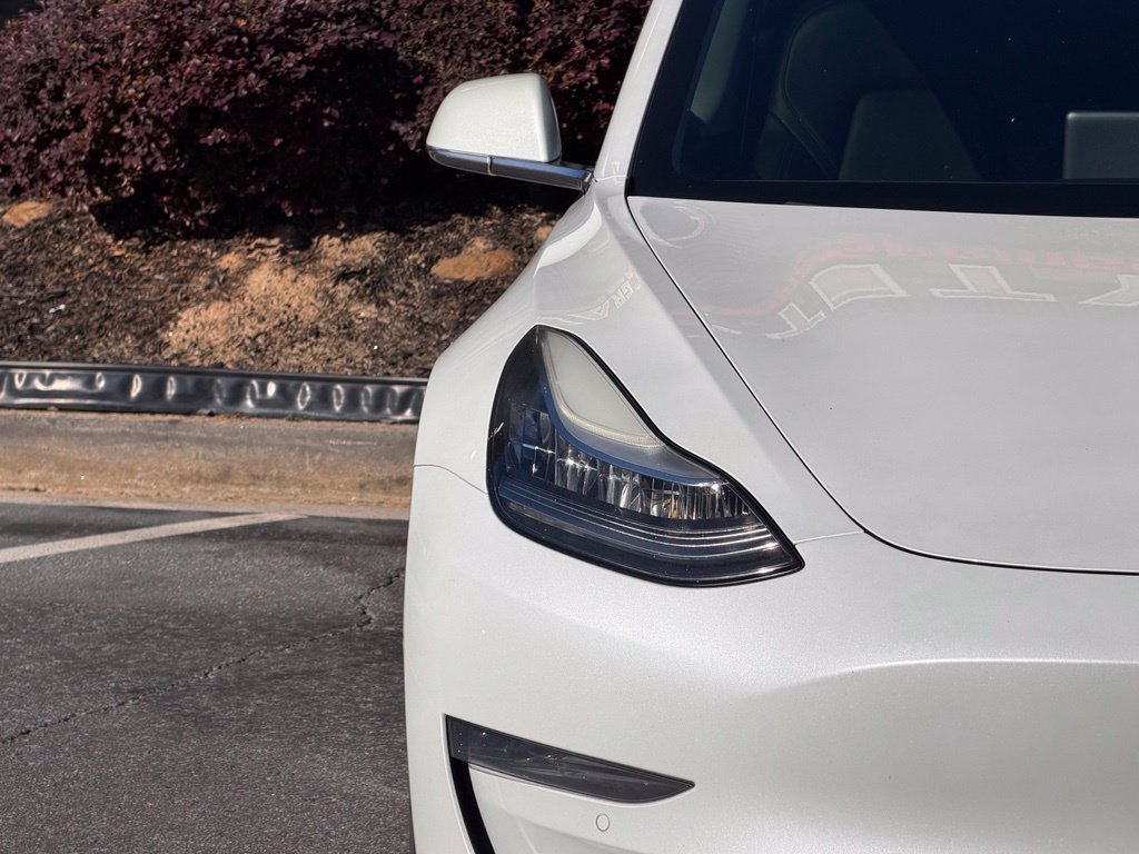 Used 2020 Tesla Model 3 Standard Range RWD image 4