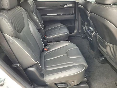 Used 2023 Hyundai Palisade Limited w/ Cargo Package FWD image 13