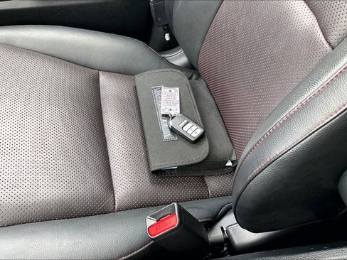 Used 2023 Honda Ridgeline Black Edition image 10