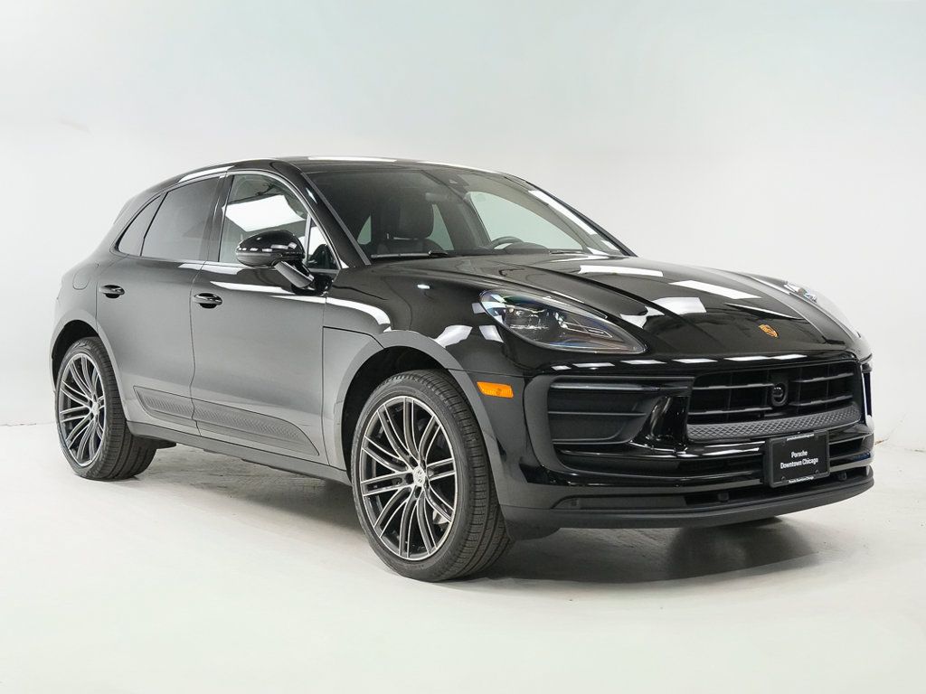 Used 2026 Porsche Macan AWD/4WD image 7
