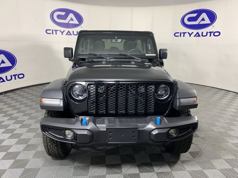 Used 2023 Jeep Wrangler Unlimited w/ Sun & Screen Package AWD/4WD image 9