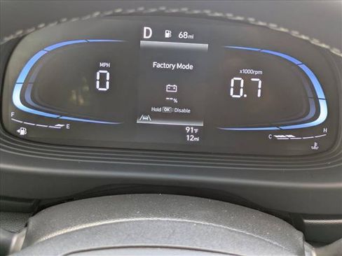 Certified 2025 Hyundai Venue Limited FWD image 11