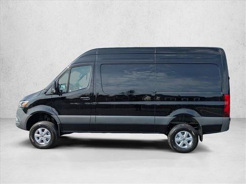 Used 2025 Mercedes-Benz Sprinter 2500 image 8