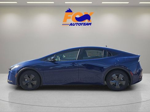 Used 2026 Toyota Prius Plug-In Hybrid image 2