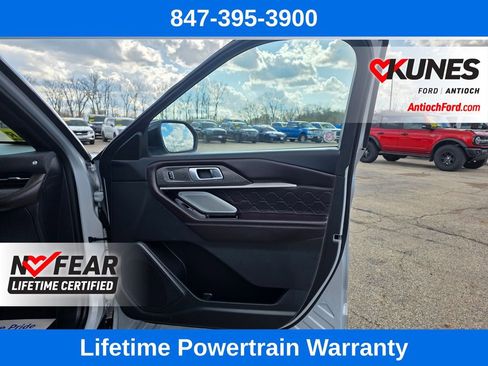 Used 2025 Ford Explorer Platinum w/ LUX Leather Package AWD/4WD image 30