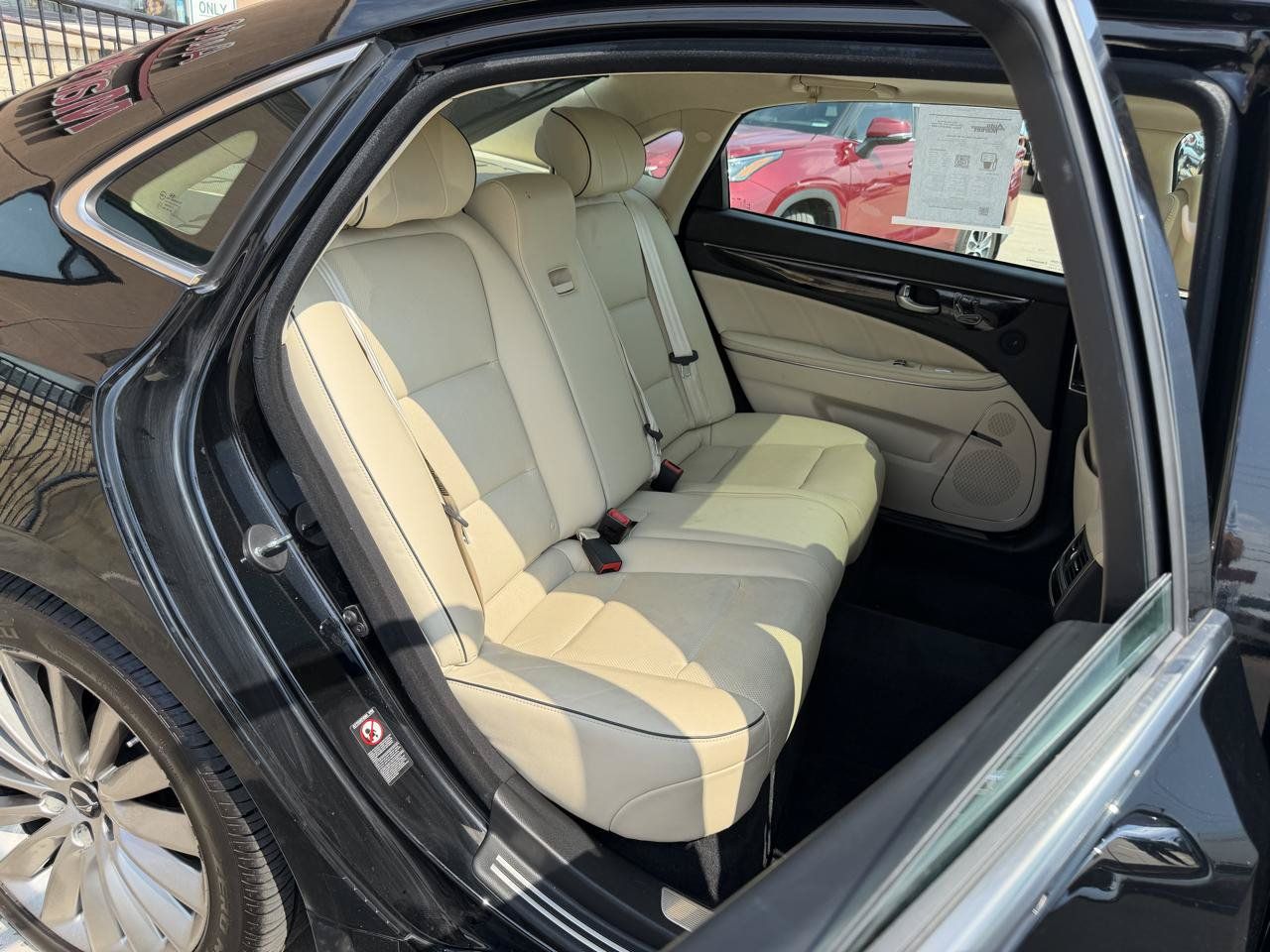 Used 2016 Hyundai Equus Signature RWD image 32
