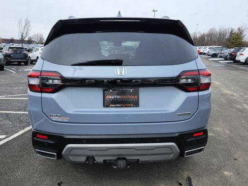 Used 2024 Honda Pilot Touring image 19