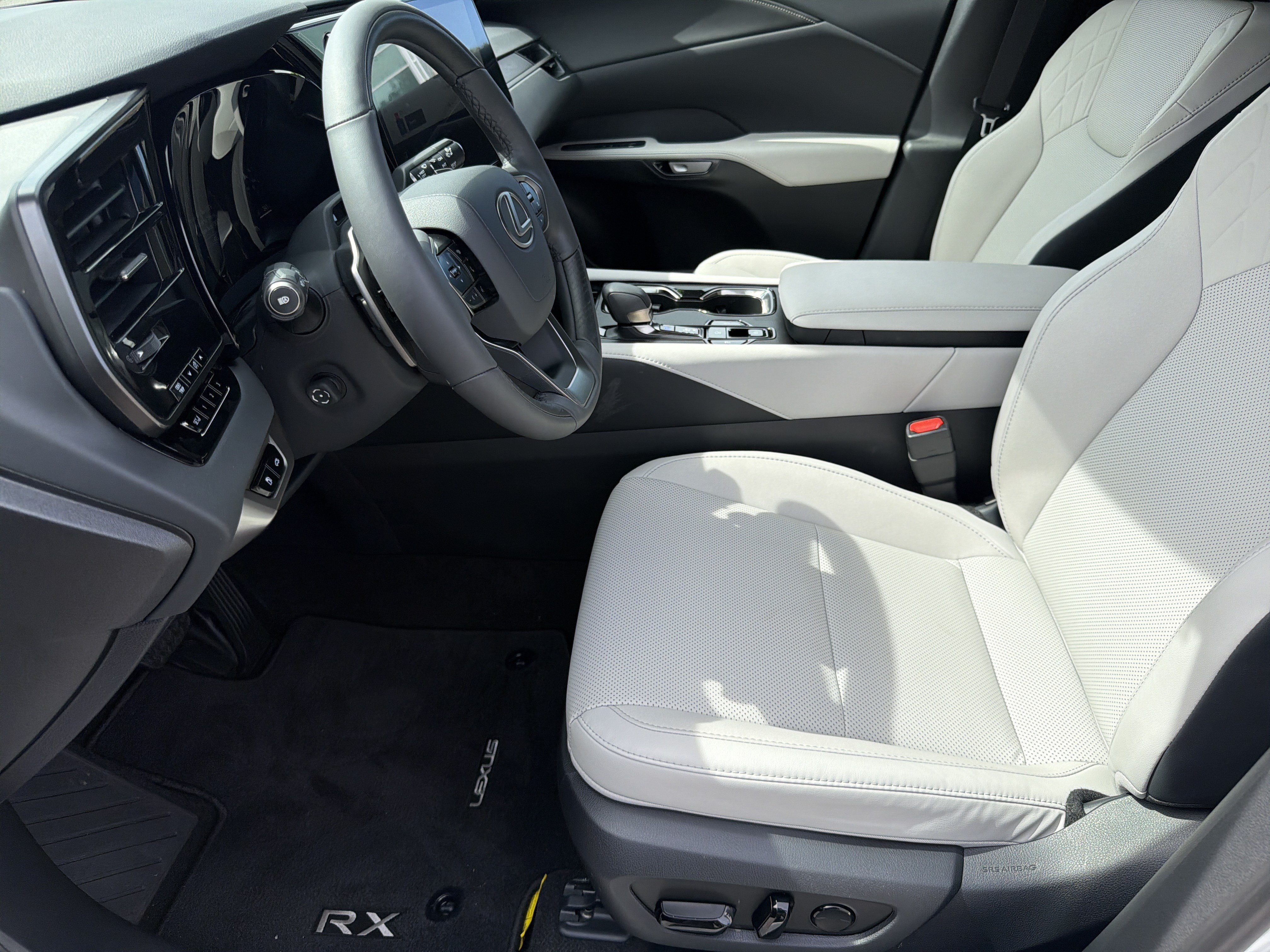 Used 2025 Lexus RX 350 Premium w/ Convenience Package FWD image 18