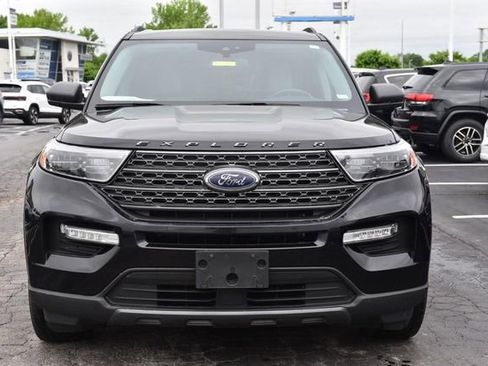 Used 2021 Ford Explorer XLT w/ Equipment Group 202A AWD/4WD image 4