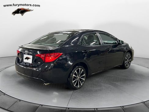 Used 2019 Toyota Corolla SE image 3