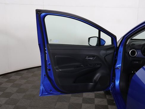 Used 2023 Nissan Versa SV image 15