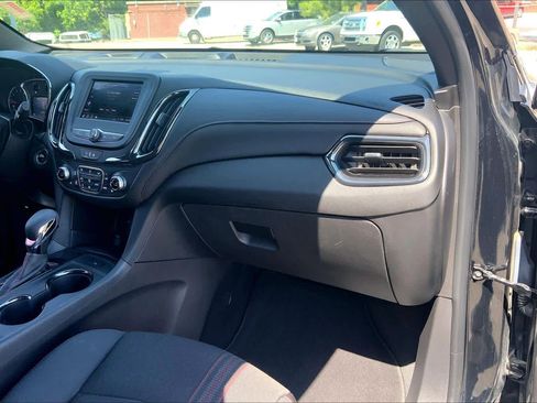 Used 2023 Chevrolet Equinox RS FWD image 19