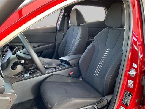 Used 2025 Hyundai Elantra Sport FWD image 9