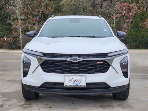 Certified 2024 Chevrolet Trax RS w/ Sunroof Package image 3