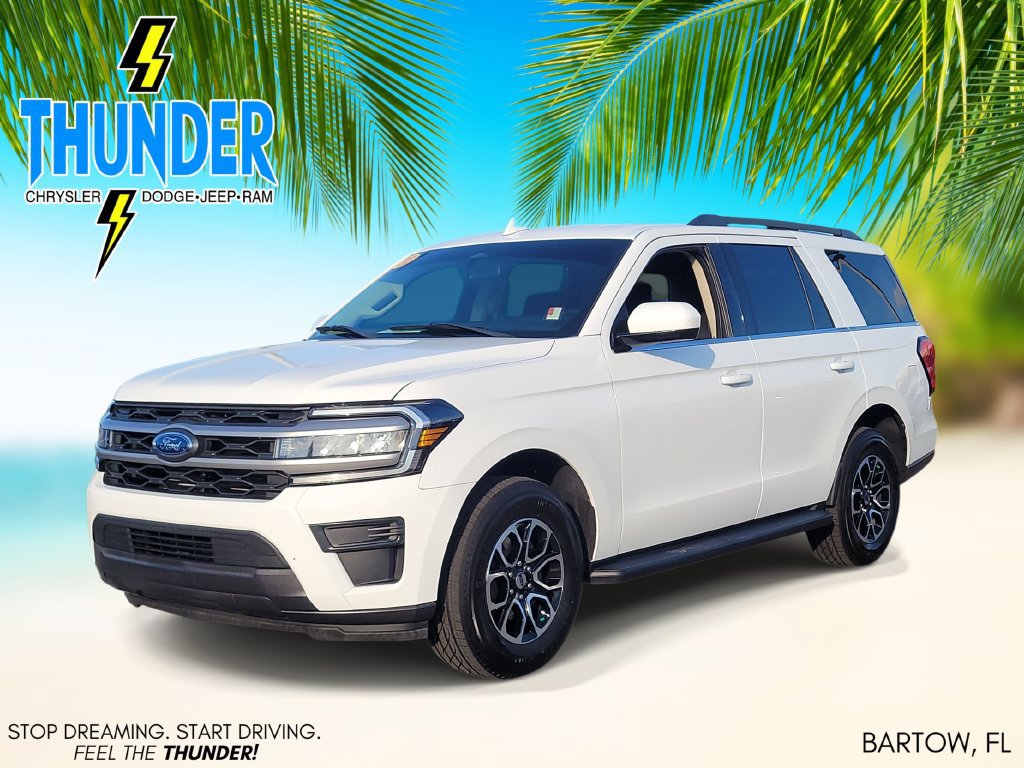 Used 2022 Ford Expedition XLT RWD image 2
