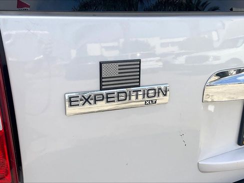 Used 2011 Ford Expedition XLT w/ 202A Rapid Spec Order Code image 8